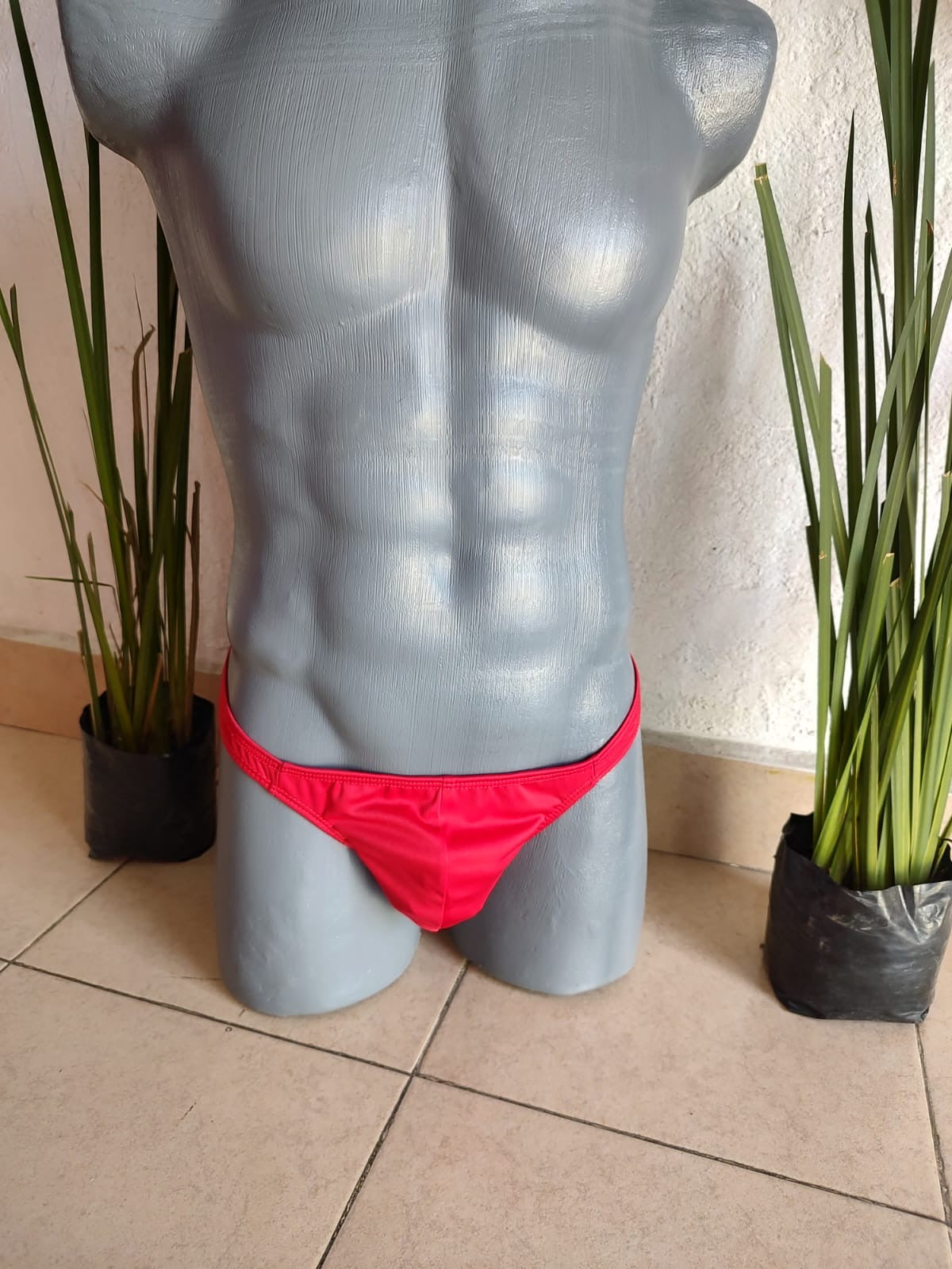 Tanga Red
